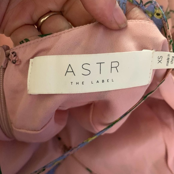 ASTR Pink & Blue Floral Pandora Maxi Dress‎ - Picture 12 of 15